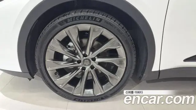 Toyota Crown Crossover 2024 — Photo 4/17