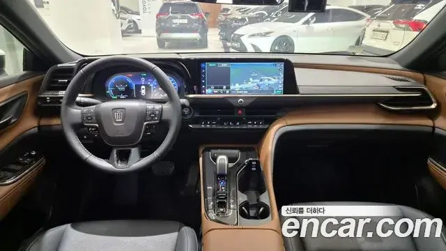 Toyota Crown Crossover 2024 — Photo 15/17