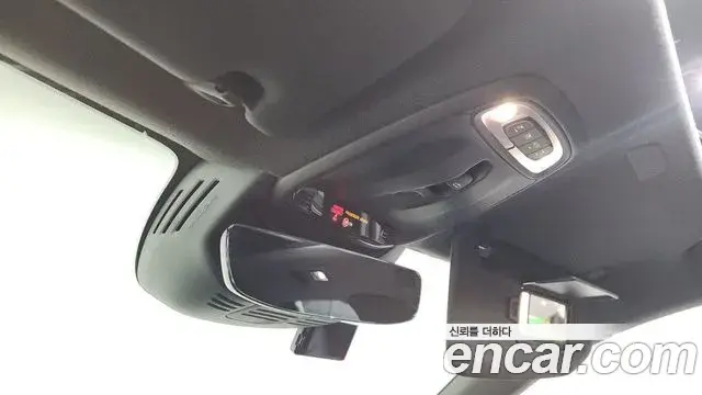 Volvo XC40 2020 — Photo 20/32