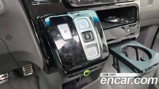 Hyundai Staria 2025 — Şəkil 2/20