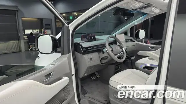 Hyundai Staria 2025 — Şəkil 10/20