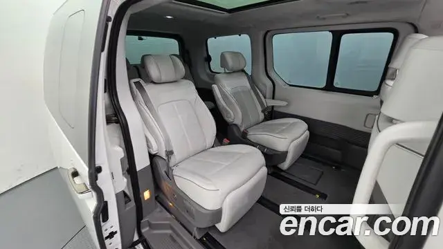 Hyundai Staria 2025 — Şəkil 11/20