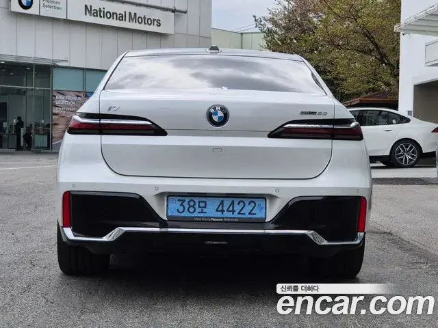 BMW i7 2024 — Şəkil 14/20