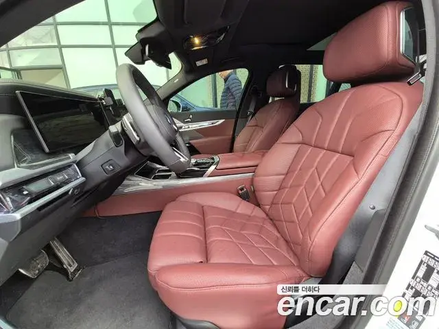 BMW i7 2024 — Şəkil 9/20