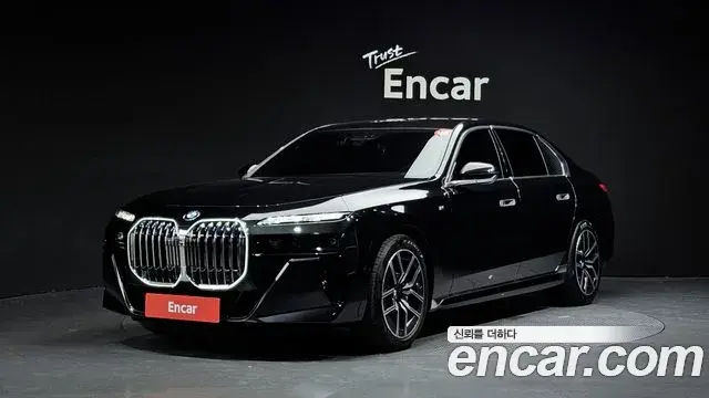 BMW 7 Series 2023 — ფოტო 11/20