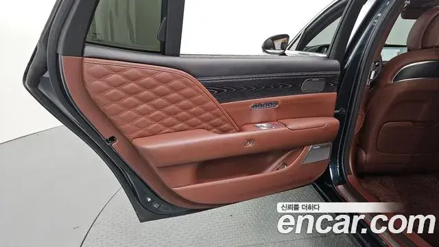 Genesis G90 2022 — Şəkil 29/33