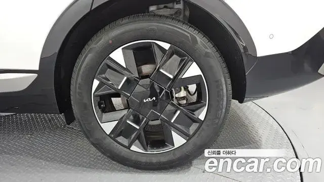 Kia Sportage 2025 — Şəkil 18/32