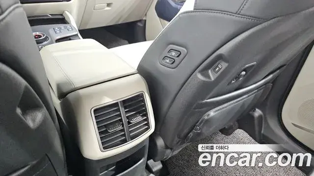 Kia Sportage 2025 — Şəkil 25/32