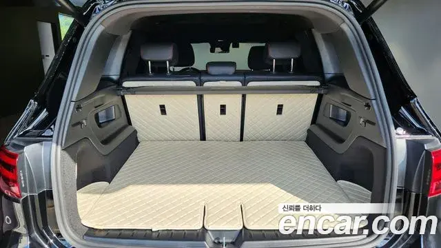 Mercedes-Benz GLB-Class 2025 — Фото 11/18