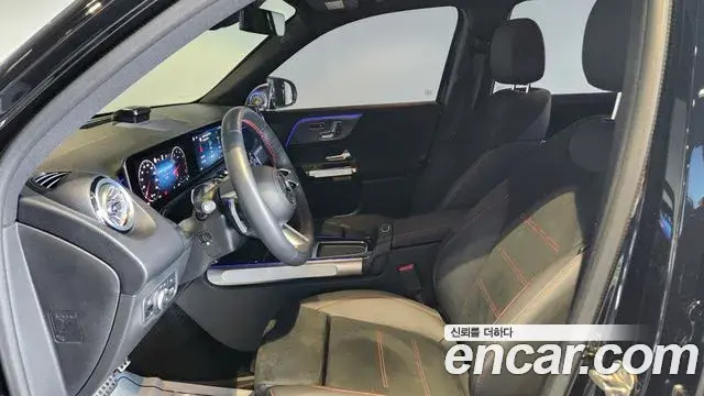Mercedes-Benz GLB-Class 2025 — Фото 14/18