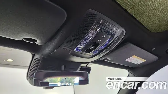 Mercedes-Benz GLB-Class 2025 — Фото 17/18
