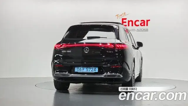Mercedes-Benz EQS SUV 2023 — Şəkil 3/33