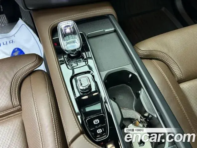 Volvo XC90 2023 — Şəkil 9/19