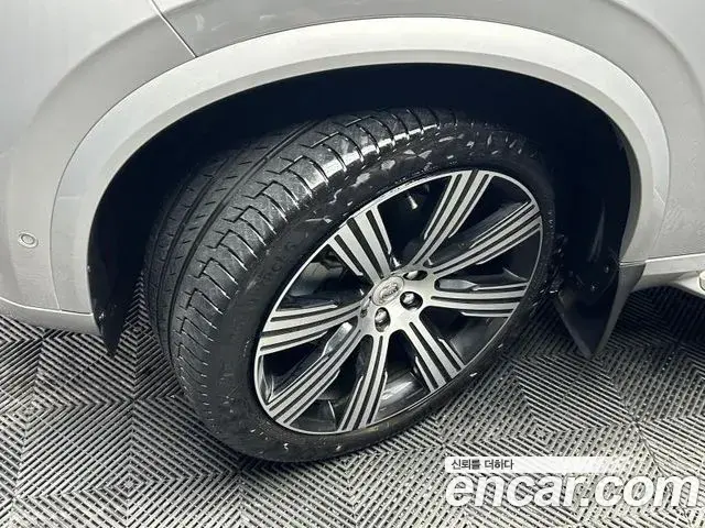 Volvo XC90 2023 — Şəkil 18/19