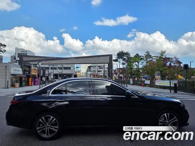 Mercedes-Benz E-Class 2021 — Şəkil 14/17