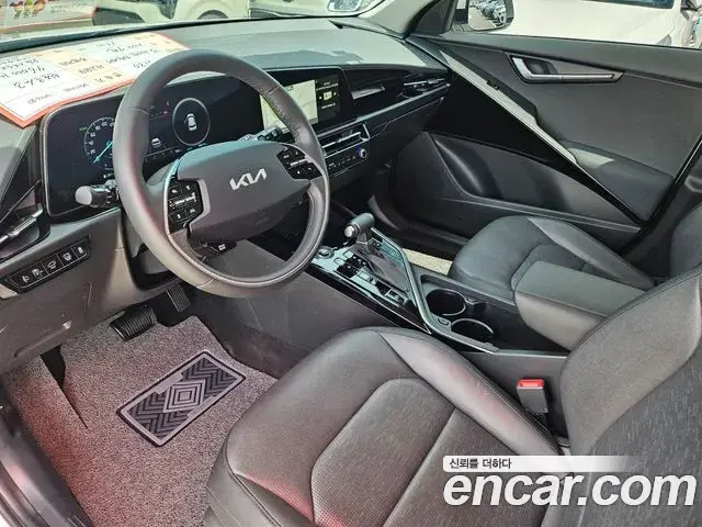 Kia Niro 2022 — Фото 7/20