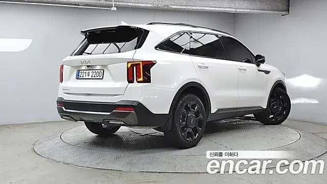 Kia Sorento 2025 — Фото 2/20