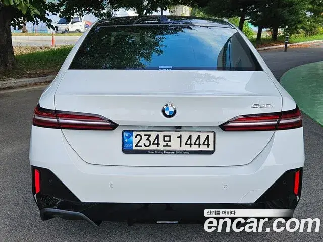 BMW 5 Series 2024 — Şəkil 19/20