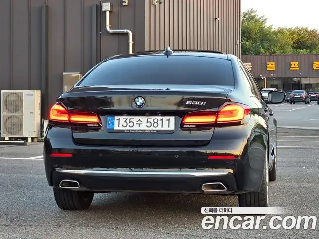 BMW 5 Series 2021 — Şəkil 16/20