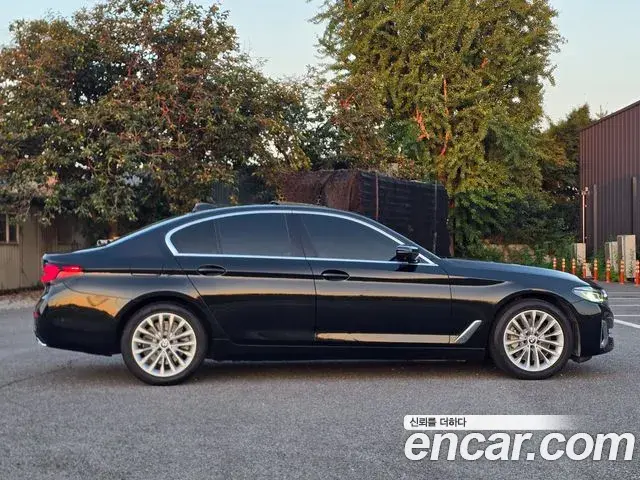 BMW 5 Series 2021 — Şəkil 15/20