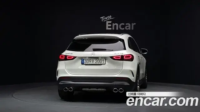 Mercedes-Benz GLA-Class 2021 — Фото 4/20