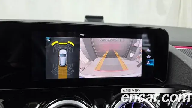 Mercedes-Benz GLA-Class 2021 — Фото 14/20