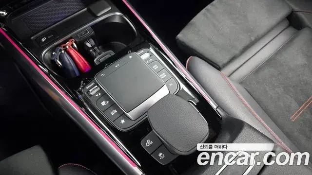 Mercedes-Benz GLA-Class 2021 — Фото 18/20