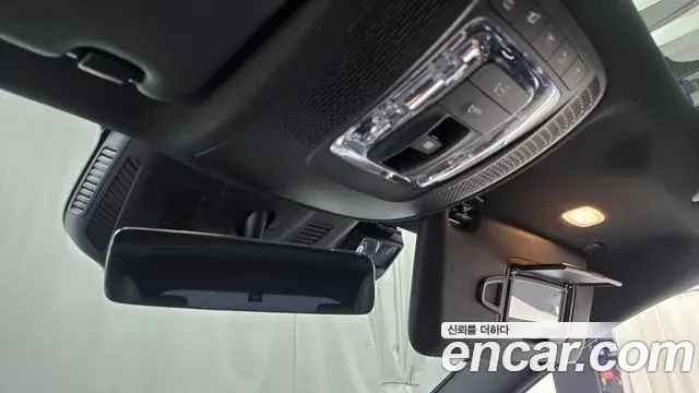 Mercedes-Benz GLA-Class 2021 — Photo 19/32