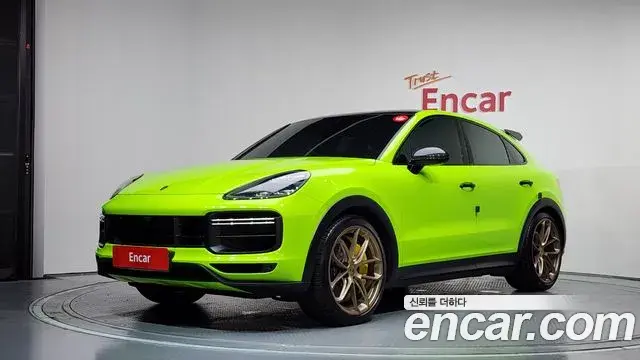 Porsche Cayenne 2022 — ფოტო 31/33