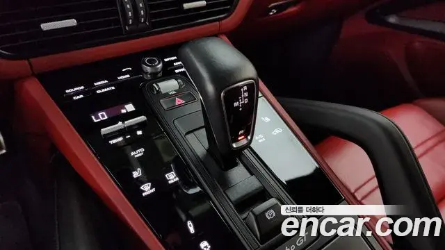 Porsche Cayenne 2022 — ფოტო 1/33