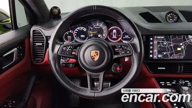 Porsche Cayenne 2022 — ფოტო 5/33