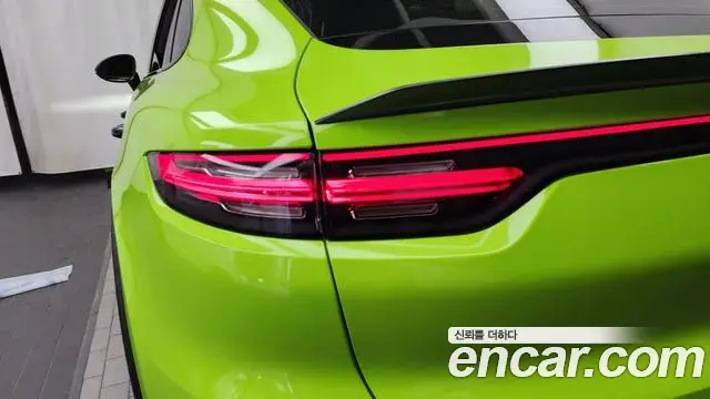 Porsche Cayenne 2022 — ფოტო 18/33