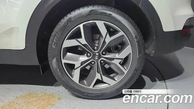 Kia Sportage The Bold 2019 — ფოტო 17/33