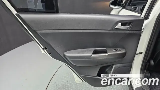 Kia Sportage The Bold 2019 — ფოტო 21/33
