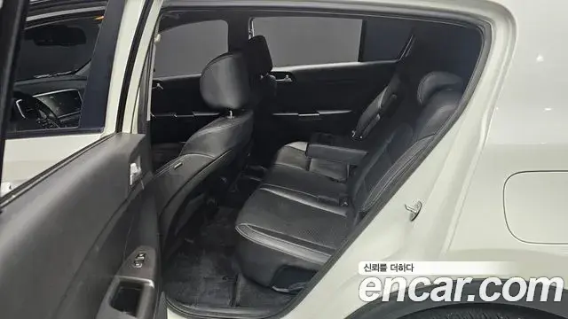 Kia Sportage The Bold 2019 — ფოტო 9/33