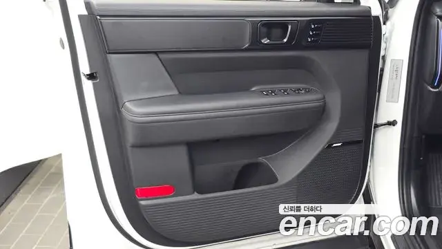 Hyundai Santa Fe 2024 — ფოტო 5/42