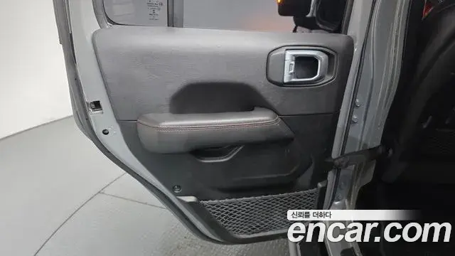 Jeep Wrangler 2023 — Photo 10/30