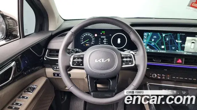 Kia Carnival 2024 — Фото 13/20