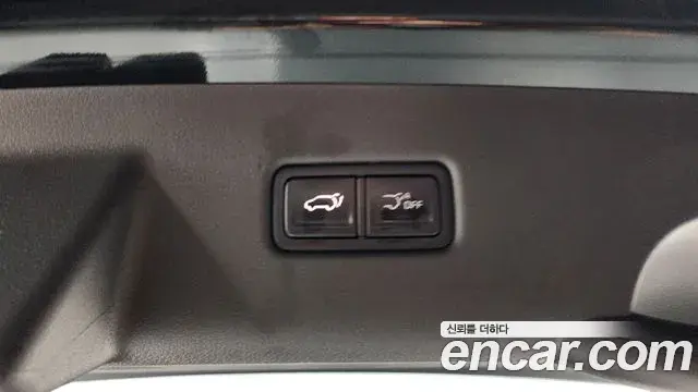 Kia Carnival 2024 — Фото 19/20