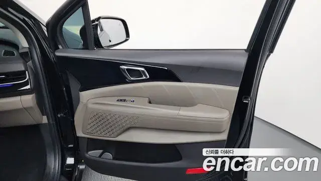 Kia Carnival 2024 — Şəkil 25/40