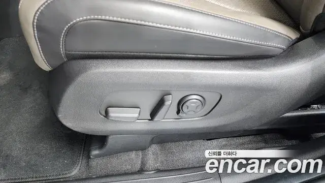 Kia Carnival 2024 — Şəkil 20/40