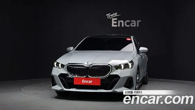 BMW 5 Series 2025 — Фото 3/20