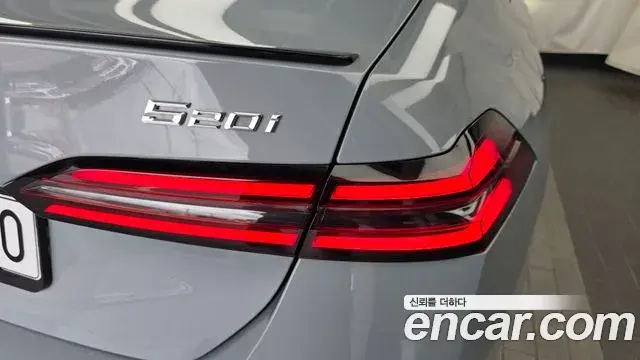 BMW 5 Series 2025 — ფოტო 26/32