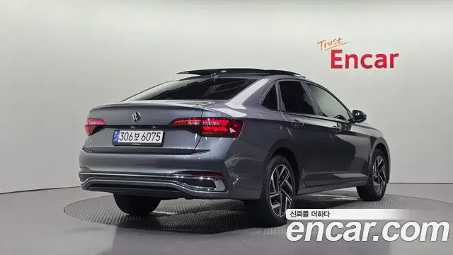 Volkswagen Jetta 2022 — Photo 2/32