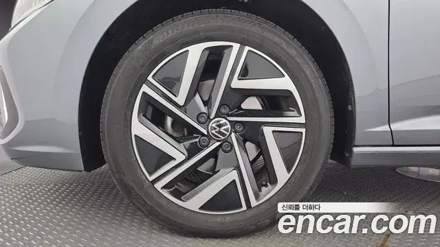 Volkswagen Jetta 2022 — Photo 8/32