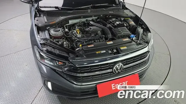 Volkswagen Jetta 2022 — Photo 11/32