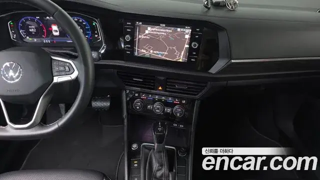 Volkswagen Jetta 2022 — Photo 20/32