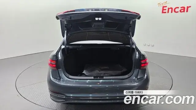 Volkswagen Jetta 2022 — Photo 22/32