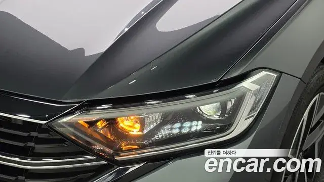 Volkswagen Jetta 2022 — Photo 30/32