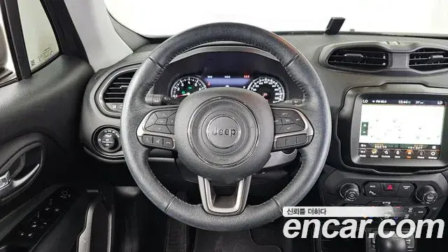 Jeep Renegade 2021 — Photo 19/32